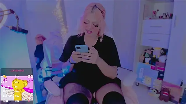 Snapshot of amywilld chatting on 03/16/26, 05:35 amywilld online show from 03/16/26, 05:35