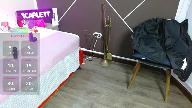 ScarletHott  online show from 11/04/25, 11:53