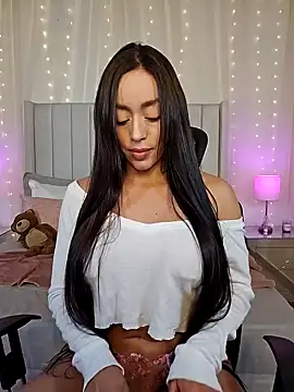 Snapshot of AriadnaTaylor chatting on 10/08/25, 05:21 AriadnaTaylor online show from 10/08/25, 05:21