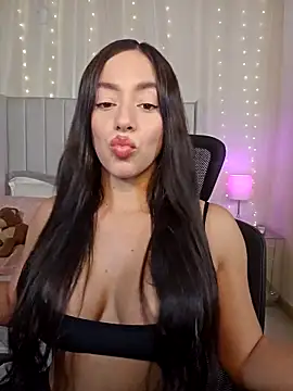 Snapshot of AriadnaTaylor chatting on 05/21/26, 05:20 AriadnaTaylor online show from 05/21/26, 05:20