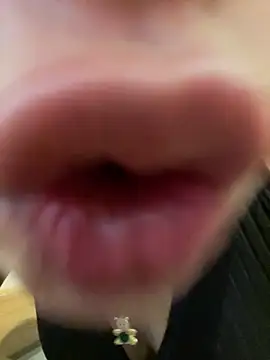 Isa Villamarin online show from 09/26/25, 03:05