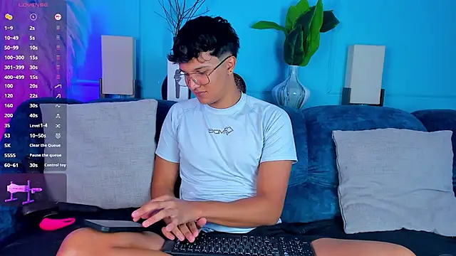 Leo Savage  online show from 01/12/26, 03:01