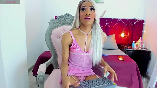 Snapshot of Keycesex chatting on 12/01/25, 10:04 Keycesex online show from 12/01/25, 10:04