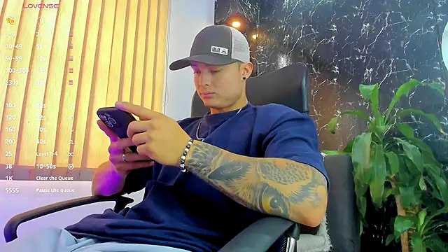 Alexander ferre online show from 09/26/25, 01:26