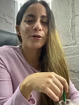 CamileX online show from 09/19/25, 07:47