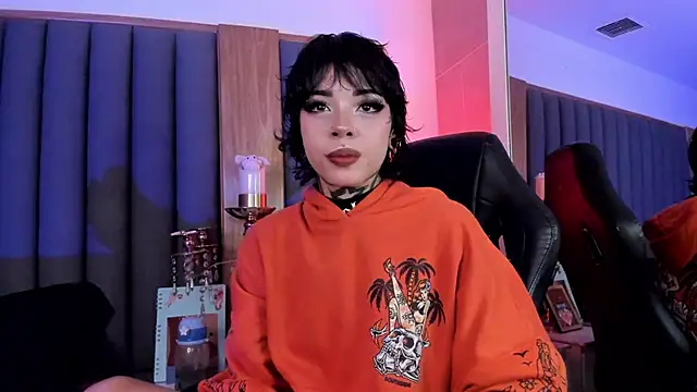 misstomie  online show from 02/25/26, 05:11