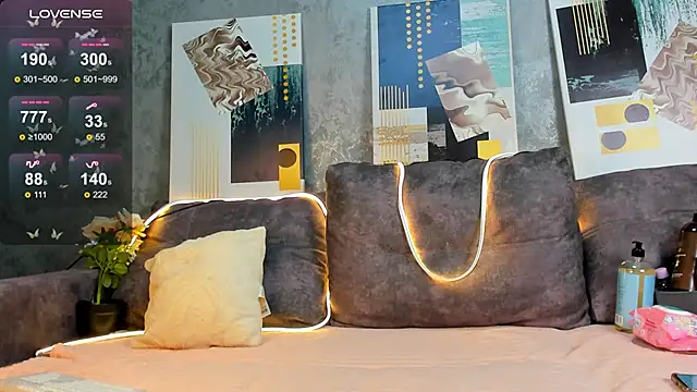 SlyFoxTales  online show from 11/28/25, 07:38