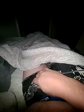 Snapshot of Mr1bucket chatting on 12/15/25, 03:44 Mr1bucket online show from 12/15/25, 03:44