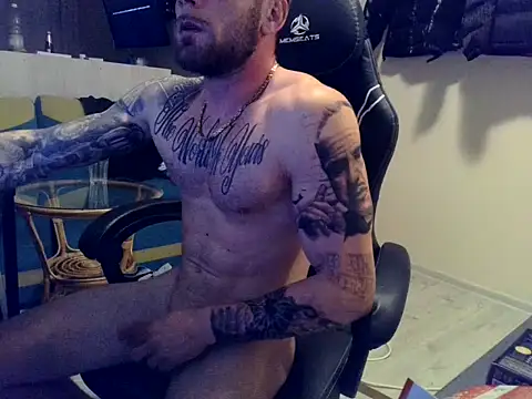 Snapshot of Wyrolowanyyy chatting on 03/24/26, 01:43 Wyrolowanyyy online show from 03/24/26, 01:43