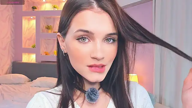 TeriRipka online show from 11/18/25, 07:07