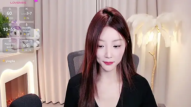 Snapshot of cygj7 chatting on 10/24/25, 10:33 cygj7 online show from 10/24/25, 10:33