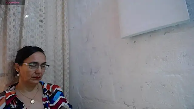 Snapshot of gabbyparker_ chatting on 09/11/25, 12:49 gabbyparker online show from 09/11/25, 12:49