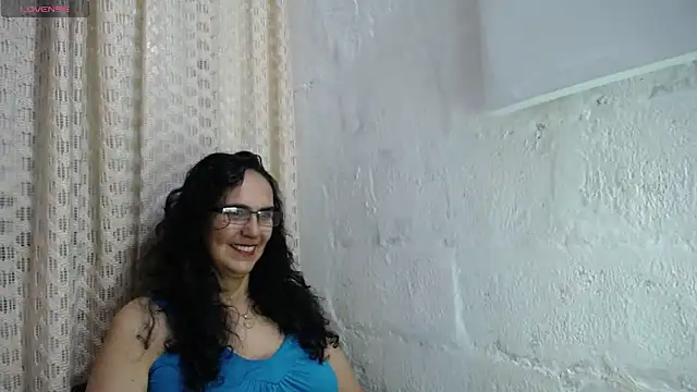 Snapshot of gabbyparker_ chatting on 09/20/25, 09:43 gabbyparker online show from 09/20/25, 09:43