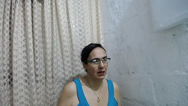 Snapshot of gabbyparker_ chatting on 10/01/25, 10:21 gabbyparker online show from 10/01/25, 10:21
