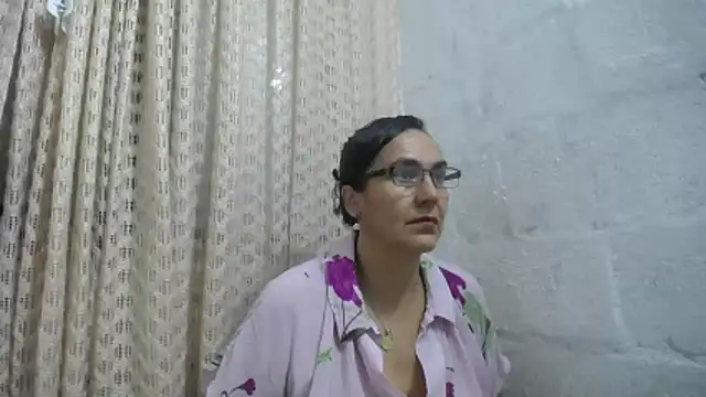 gabbyparker  online show from 03/19/26, 10:41