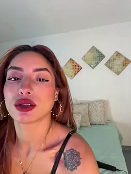 Snapshot of monnay520 chatting on 12/21/25, 06:31 monnay520 online show from 12/21/25, 06:31