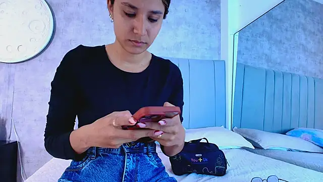 Snapshot of karla-ruiz chatting on 11/06/25, 07:26 karla-ruiz online show from 11/06/25, 07:26