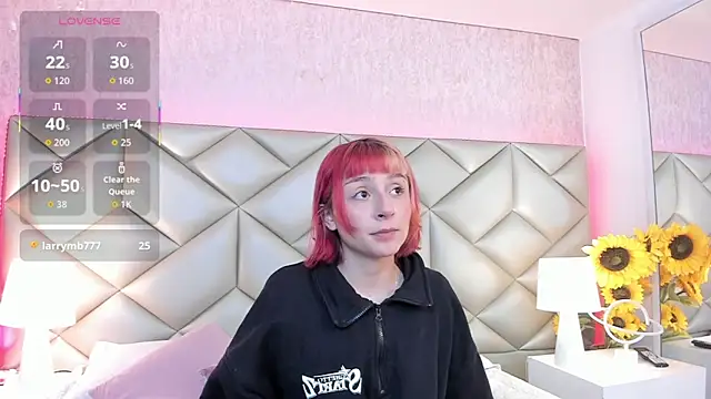 dafnne hall online show from 12/03/25, 04:31