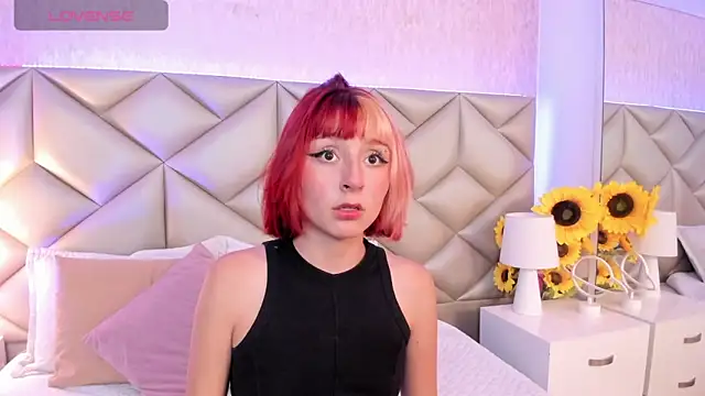 Snapshot of dafnne_hall chatting on 12/20/25, 04:19 dafnne hall online show from 12/20/25, 04:19