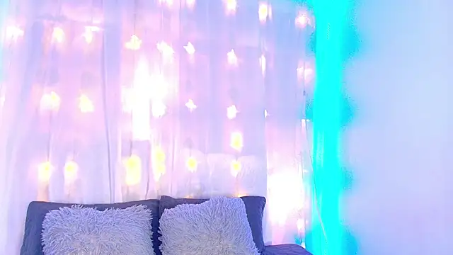 LilyRousee online show from 11/15/25, 06:15