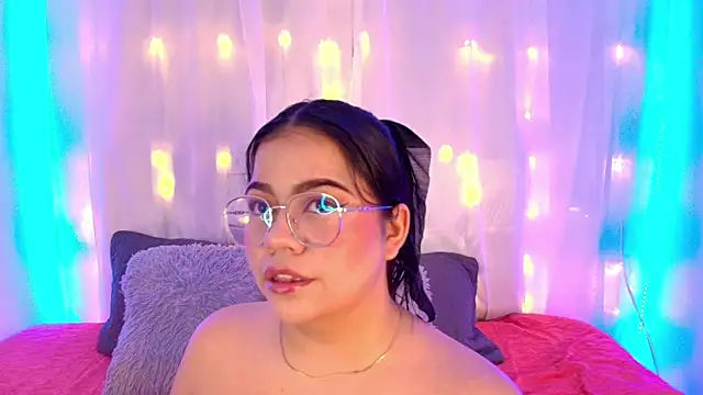 LilyRousee online show from 12/19/25, 06:04