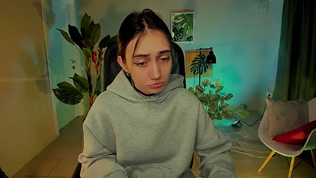 olivianorton online show from 09/25/25, 12:09