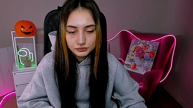 olivianorton online show from 10/28/25, 01:36