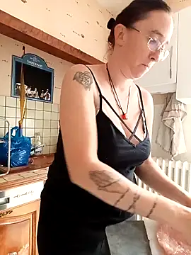 Snapshot of Sophierob1 chatting on 09/17/25, 09:11 Sophierob1 online show from 09/17/25, 09:11