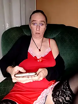 Snapshot of Sophierob1 chatting on 09/30/25, 06:29 Sophierob1 online show from 09/30/25, 06:29