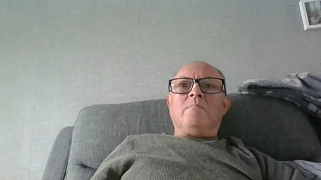 Snapshot of naughtygrandad1 chatting on 09/12/25, 10:26 naughtygrandad1 online show from 09/12/25, 10:26