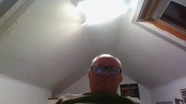 Snapshot of naughtygrandad1 chatting on 09/22/25, 06:54 naughtygrandad1 online show from 09/22/25, 06:54