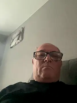 Snapshot of naughtygrandad1 chatting on 10/01/25, 07:03 naughtygrandad1 online show from 10/01/25, 07:03