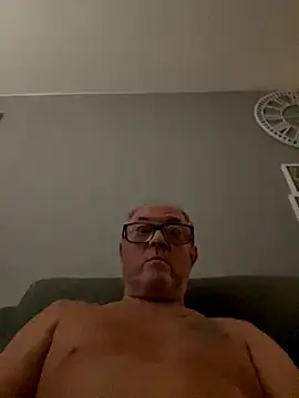 Snapshot of naughtygrandad1 chatting on 10/11/25, 06:23 naughtygrandad1 online show from 10/11/25, 06:23