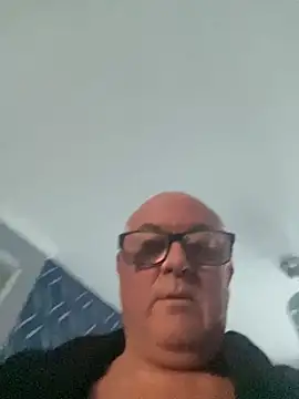 Snapshot of naughtygrandad1 chatting on 10/29/25, 08:05 naughtygrandad1 online show from 10/29/25, 08:05