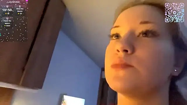 Snapshot of PandaFluff chatting on 03/14/26, 05:51 PandaFluff online show from 03/14/26, 05:51