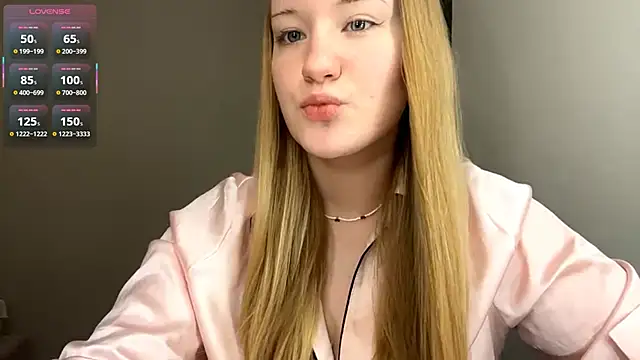 Snapshot of PandaFluff chatting on 03/30/26, 05:25 PandaFluff online show from 03/30/26, 05:25