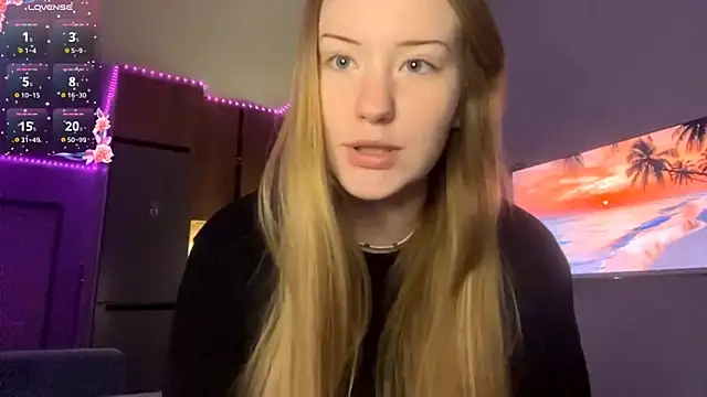 Snapshot of PandaFluff chatting on 04/13/26, 06:24 PandaFluff online show from 04/13/26, 06:24