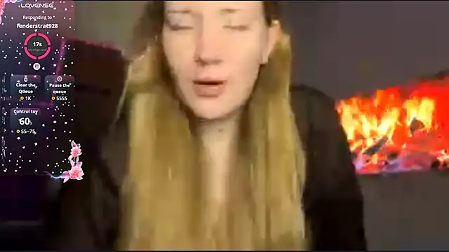 Snapshot of PandaFluff chatting on 04/15/26, 07:58 PandaFluff online show from 04/15/26, 07:58