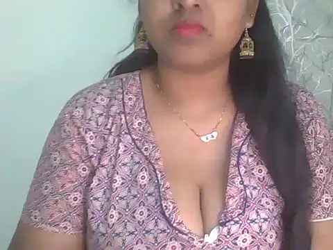 its me Rashmi online show from 02/15/26, 12:47
