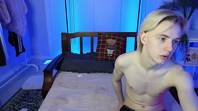 saintlauren1 online show from 11/29/25, 07:17