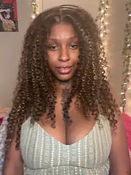 MistiSavannah online show from 02/15/26, 01:52