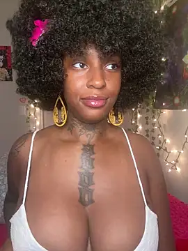 MistiSavannah online show from 06/14/26, 01:24