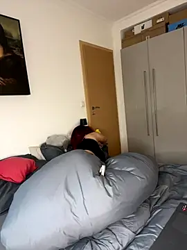 OliviaaFischer online show from 10/17/25, 03:36