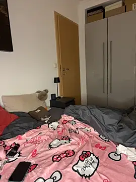 OliviaaFischer online show from 11/23/25, 09:14