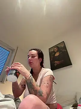 OliviaaFischer online show from 04/07/26, 10:37