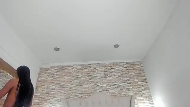 Lucia-Horny24 online show from 10/08/25, 07:11