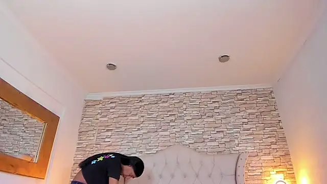 Lucia-Horny24 online show from 10/17/25, 07:27