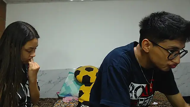 Noa Arez online show from 12/22/25, 04:31