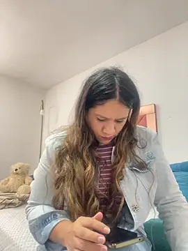 emma hot2006 online show from 10/27/25, 03:49