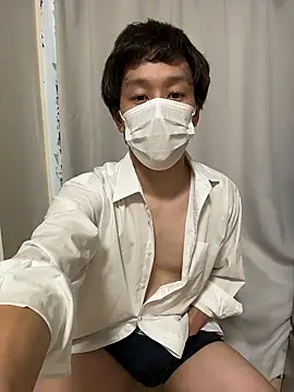 Snapshot of gHayato chatting on 10/28/25, 07:12 gHayato online show from 10/28/25, 07:12